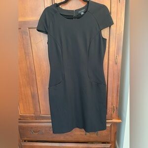 Attitude - Cap sleeve round neck dress with functional pockets